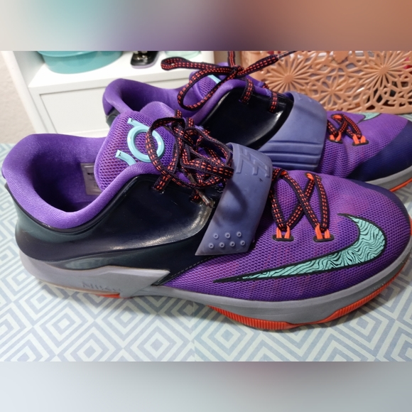 Nike Air KD7 Hyper Punch Kevin Durant Basketball Sneakers 7Youth - Picture 2 of 13